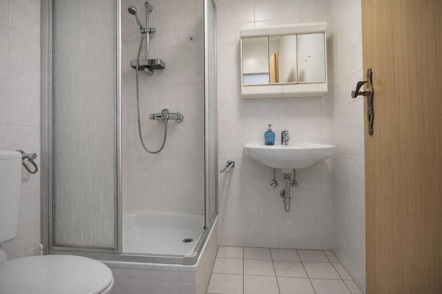 Privatunterkunft Haus Wilbrand Ferienzimmer 1 Rostock